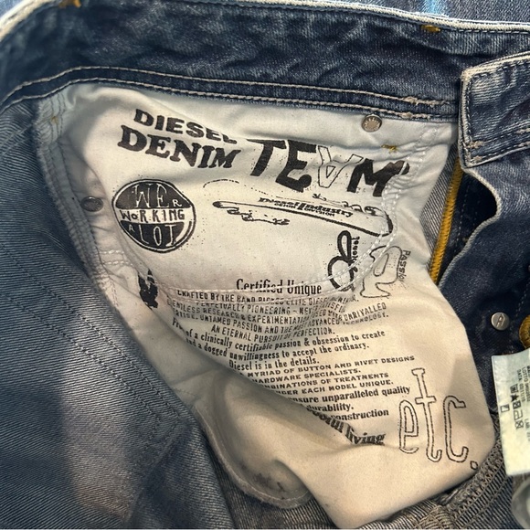 Diesel Jeans | Zathan Regular Bootcut | Distressed Button-Fly | Size 29 x 30 - Picture 5 of 16